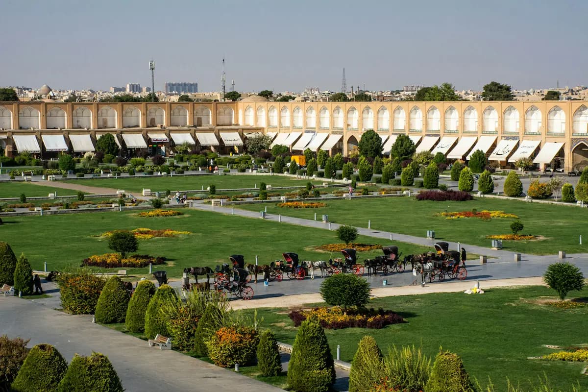Naqsh-e Jahan Square, Isfahan